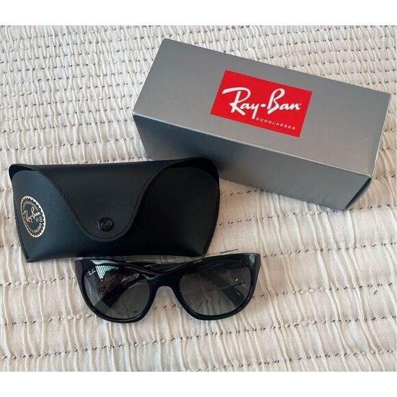 RAY-BAN RB 4216 601/11 BLACK/Light GREY SMOKE GRADIENT AUTHENTIC SUNGLASSES NEW - Picture 2 of 5